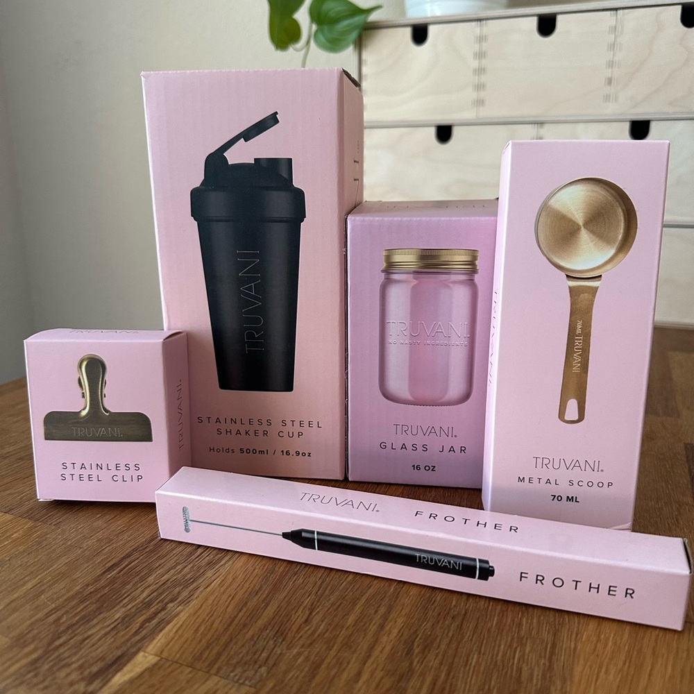 Truvani Stainless Steel Shaker and Accessories Set